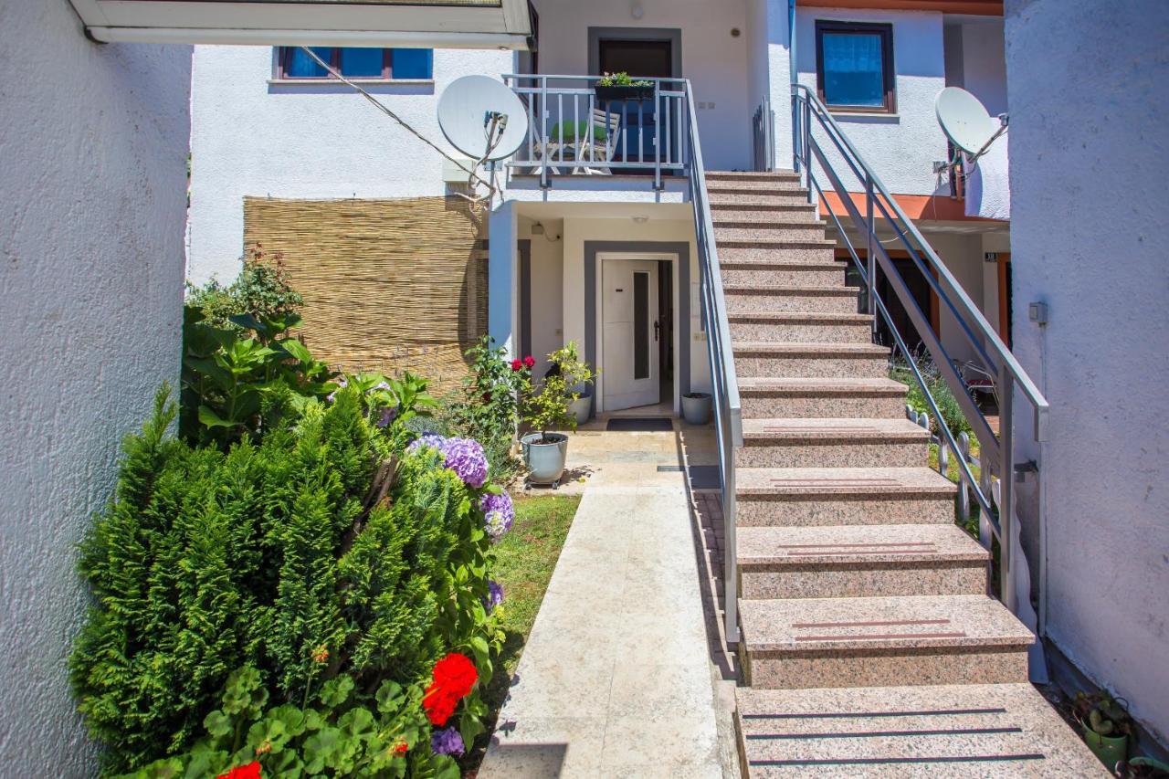 Apartment Rosse Пореч Екстериор снимка