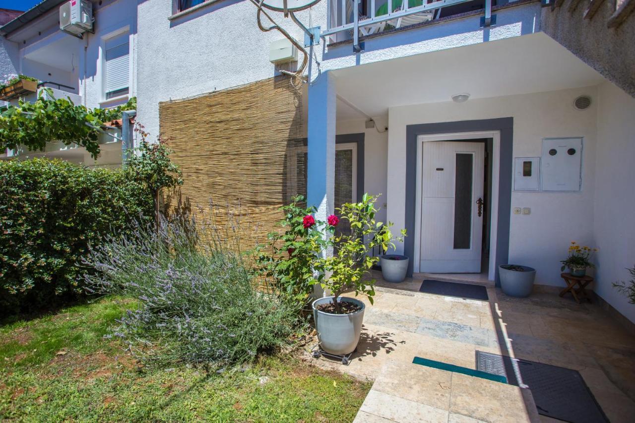 Apartment Rosse Пореч Екстериор снимка