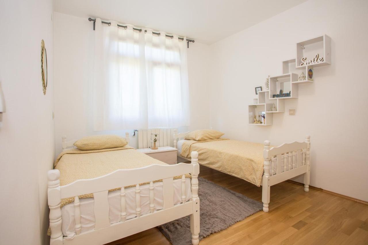 Apartment Rosse Пореч Екстериор снимка